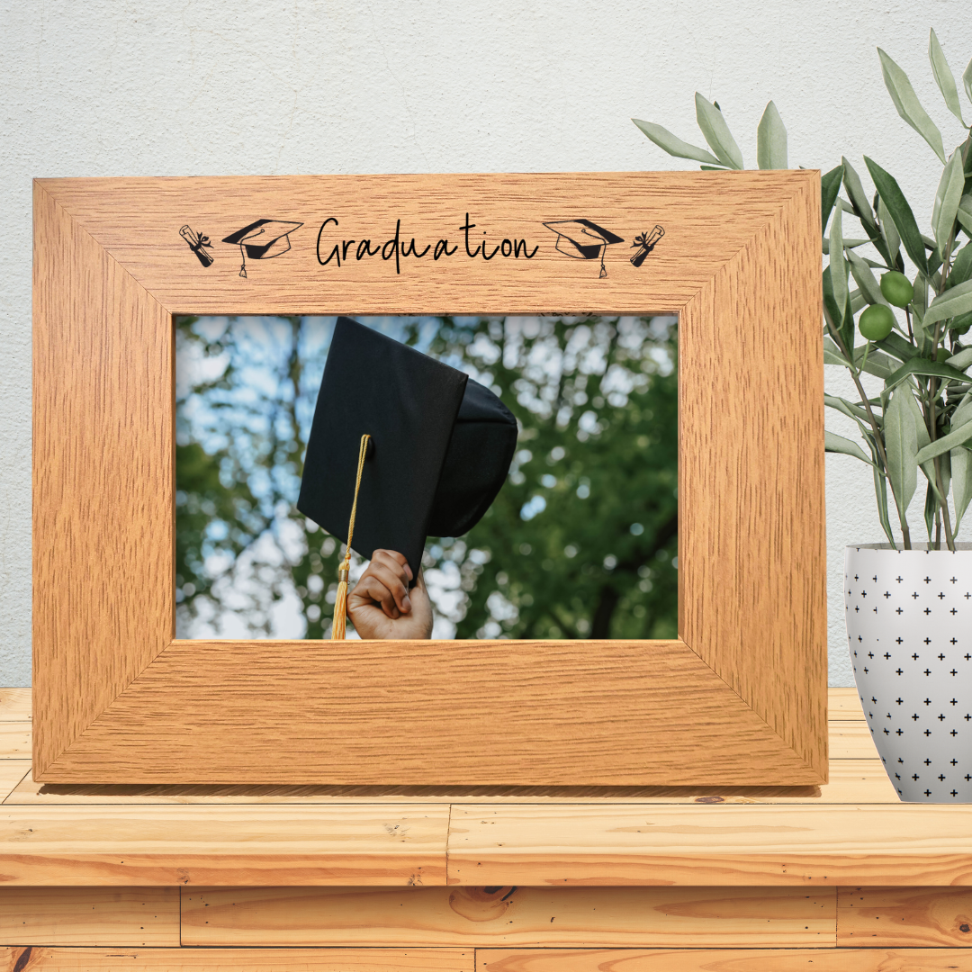 Second Ave Graduation Oak 6x4 Landscape Picture Photo Frame Gift