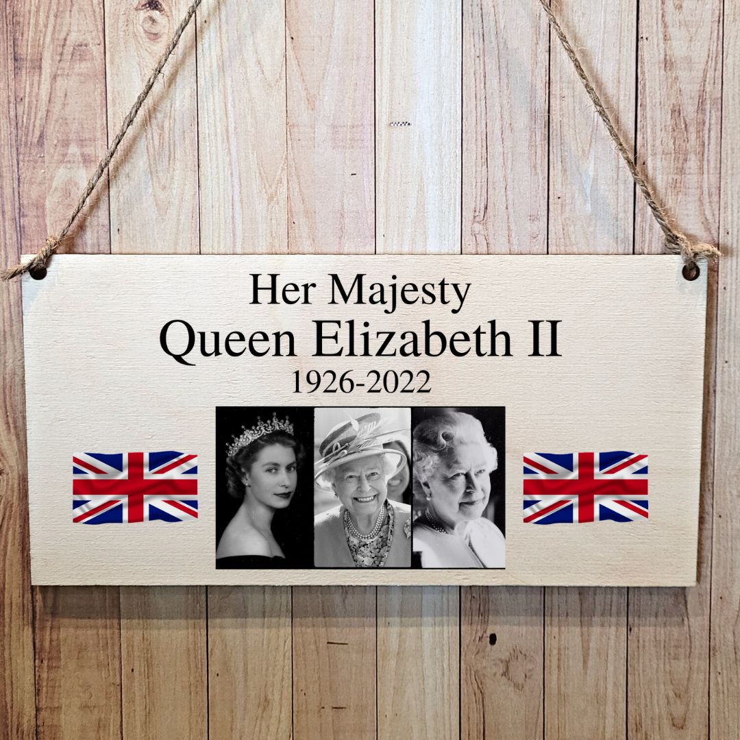 Second Ave Her Majesty Queen Elizabeth II Commemorative Remembrance 1926-2022 Wooden Hanging Gift Rectangle Home Sign Plaque